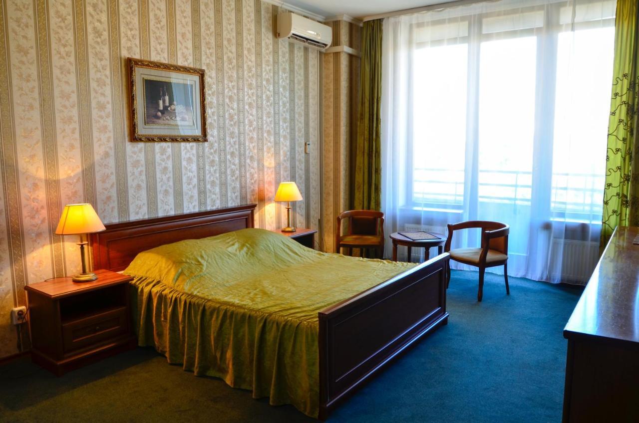 Diplomat Aparthotel 키예프 외부 사진